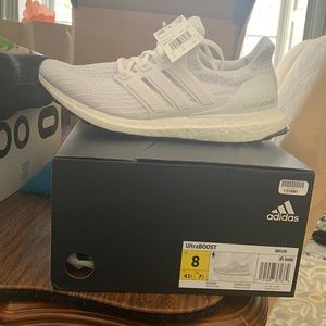 Brand new in box adidas womens UltraBOOST running shoe size 8